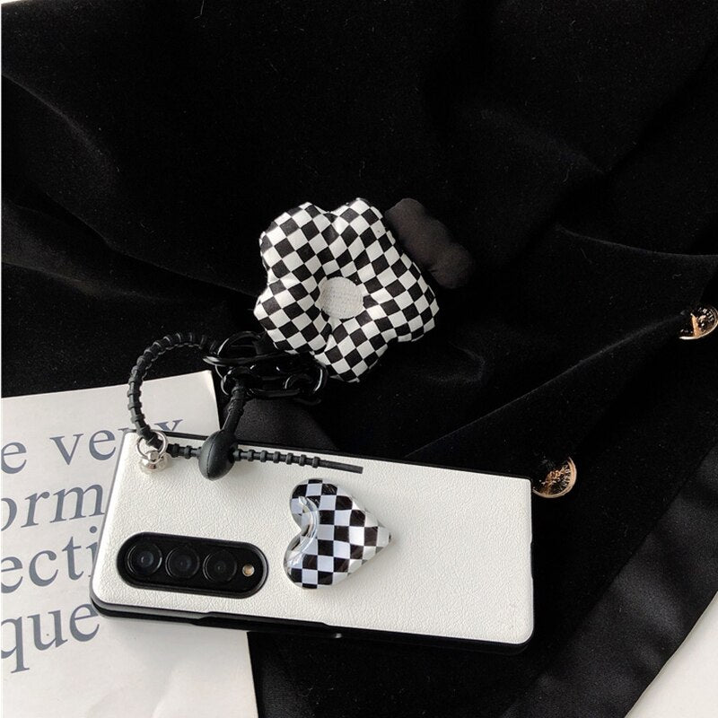 Retro Checkerboard Pattern Crystal Clear Heart PU Leather Phone Case For Samsung Galaxy Z Fold 4